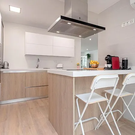 -malagasunapts-citycentre Private Patio Apartment
